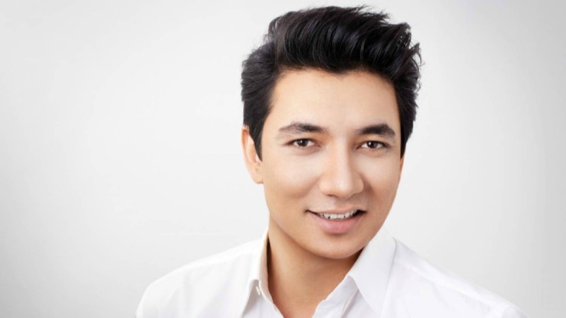 Әлішер Кәрімов қашан үйленетінін жария етті