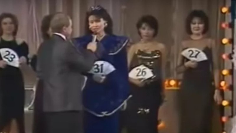 1989 жылы болған "КСРО аруы" байқауына Қазақстан атынан кім қатысты?