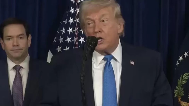 "Тым көп адамды өлтіріп жатыр". Трамп Мадуро мәселесін Путинмен талқыламаған