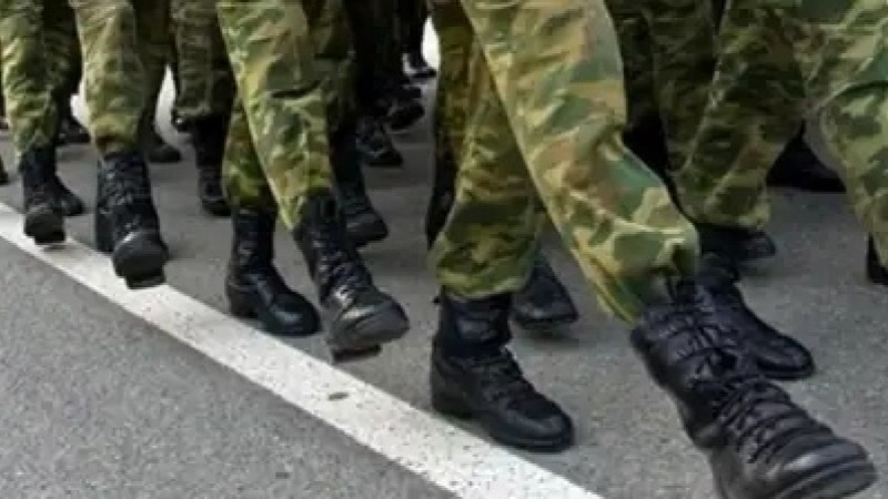 Отарда сарбаз өз саусағын өзі кескені рас па?