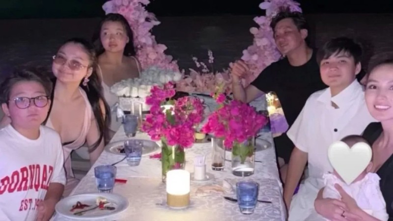 Қайрат Нұртас тұңғыш қызының 18 жасын Мальдивте атап өтті