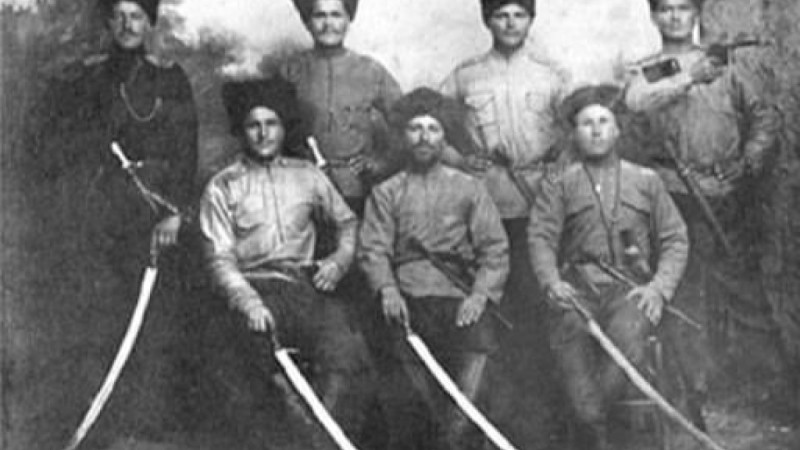 «Қамысты өртеп, қоршауды жаптық»: 1916 жылы қазақтарды жуасыту ісі қалай жүзеге асты?