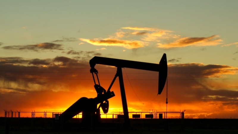 Трамп Венесуэла мұнайын сатудан түскен қаражатты бұғаттау туралы жарлыққа қол қойды