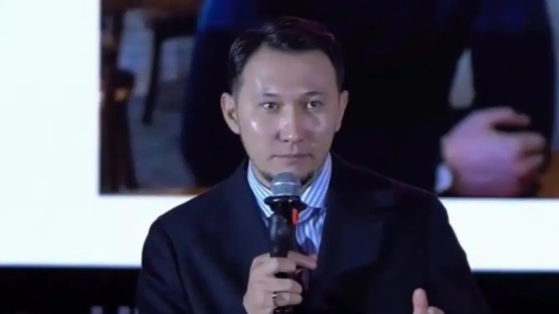 “Қажылыққа жолдама”: Ерекше баласы бар ананы кемсіткен коуч кешірім сұрады