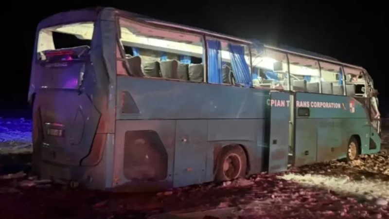 Маңғыстау облысында автобус жол апатына ұшырап, 4 адам қаза тапты