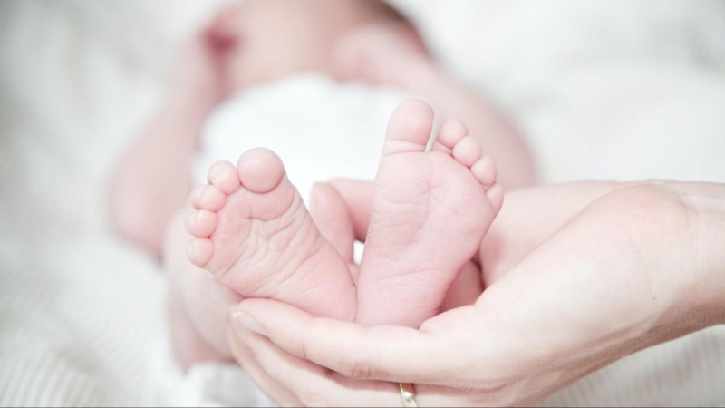 Дәрігер сәбидің арқасына тілік жасап, бір жарым айлық сәби шетінеп кетті