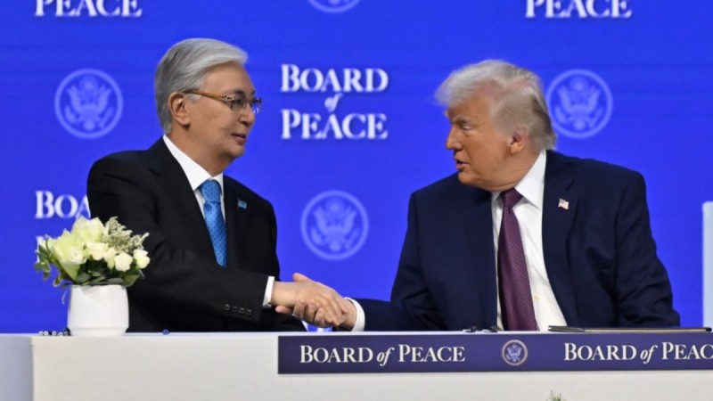Мемлекет басшысы Қасым-Жомарт Тоқаев АҚШ Президенті Дональд Трамптың бастамасымен құрылған Бейбітшілік кеңесінің Жарғысына қол қойды