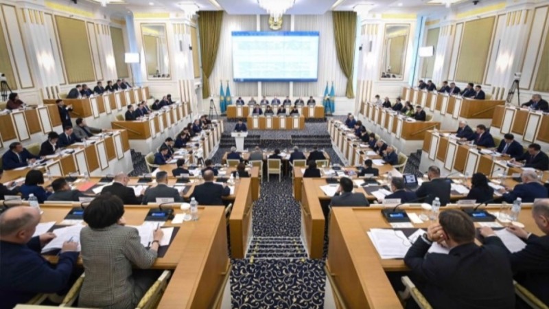 Конституциядағы өзгерістер: жаңа саяси модельдің негізі қалануда