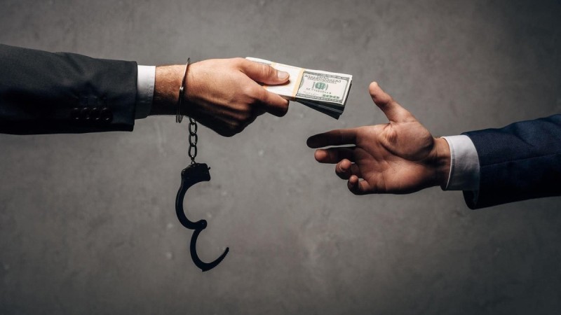 ШҚО-да тағы да шу: Білім сапасын қадағалайтын басшының былығы ашылды