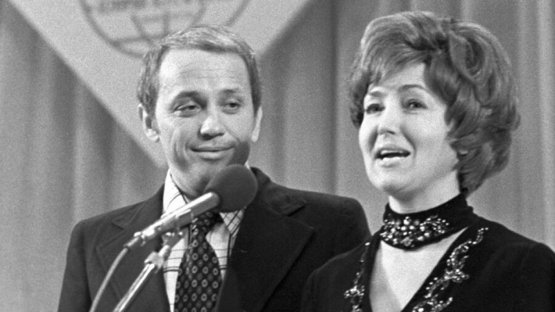 "КВН-нің анасы" атанған танымал тележүргізуші көз жұмды (ФОТО)