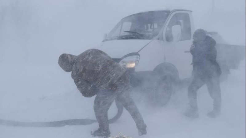 "Көлікпен алыс сапарға шықпаңыздар!" – қар құрсауынан 96 адам құтқарылды