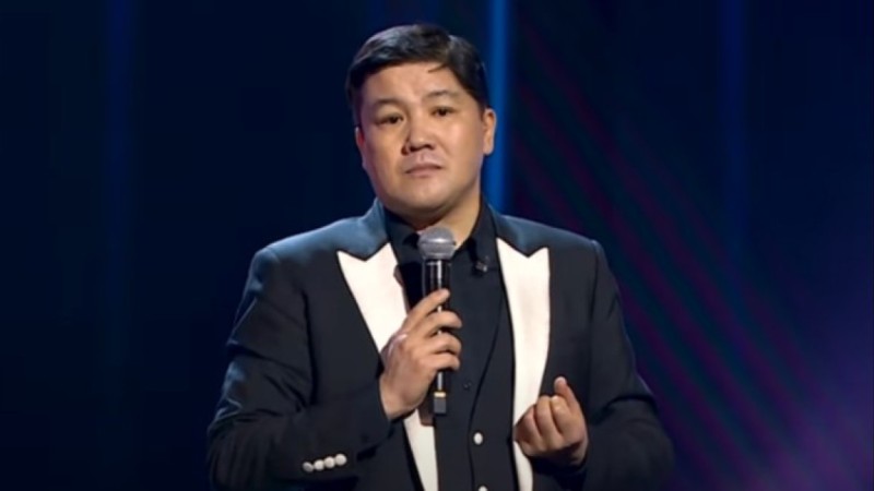 "Сағындық... Жаныңыз жәннатта болсын": Тұрсынбек Қабатов марқұм әкесіне әсерлі жазбасын арнады