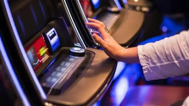 БҚО-да лудоманияға шалдыққан кәсіпорын бухгалтері 118 млн теңге жымқырған