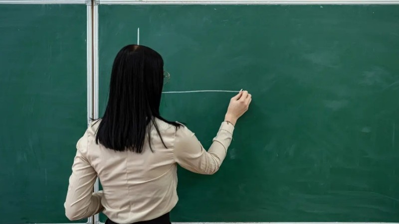 Мұғалімдерге қатысты заңға тағы бір өзгеріс енгізіледі