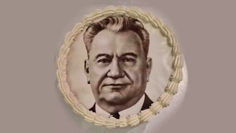 Танымал блогер тортқа Қонаевтың суретін саламын деп елден сөз естіді