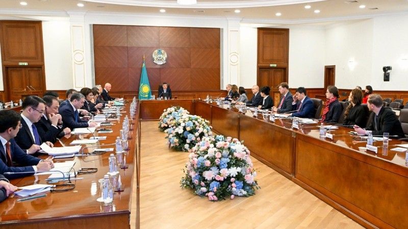 Олжас Бектенов Инвестициялық ахуалды жақсарту жөніндегі кеңестің отырысын өткізді