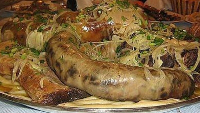 Кешкі асқа жылқы етін жеген қазақстандық операция үстелінен бір-ақ шықты