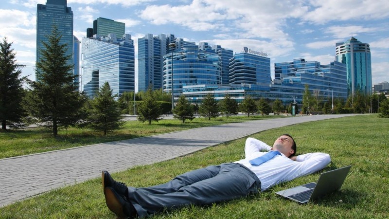 22 ақпан – ештеңе істемейтін күн!