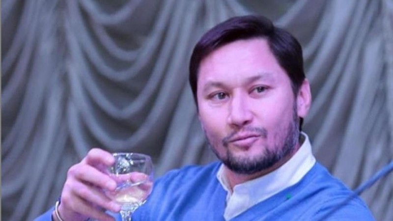 "Бір сөзді 10 қайталап, әрең айтқанмын": Азамат Сатыбалды Оразада болған жайтты айтты