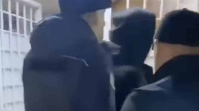 Атырауда екі трансвестит ВИЧ-ті әдейі жұқтырумен айналысқан