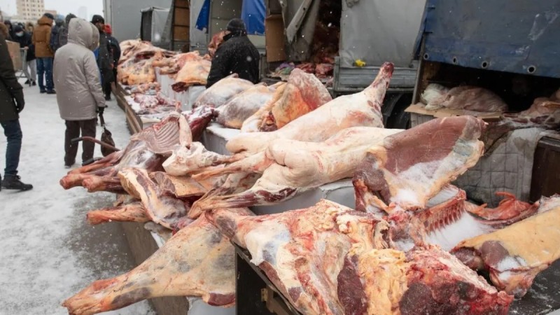 "Сиыр етін картоп түрінде вагондап өзге елдерге әкетіп жатыр": министр желіде тараған ақпаратқа жауап берді