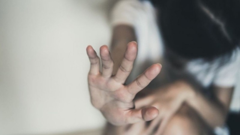 13 жасар қызды әкесінің досы зорлап, инфекция жұқтырған