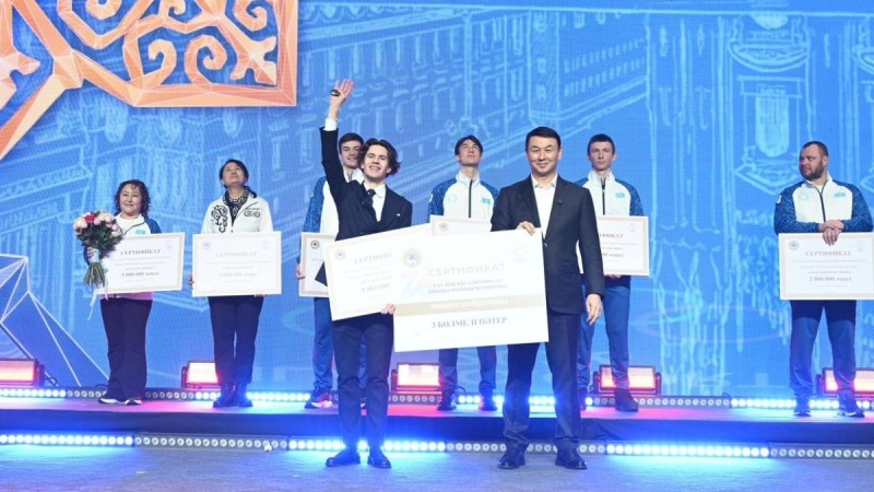 Тұрғын үй және ақшалай сертификат: Алматыда Олимпиада қатысушылары қалай марапатталды?