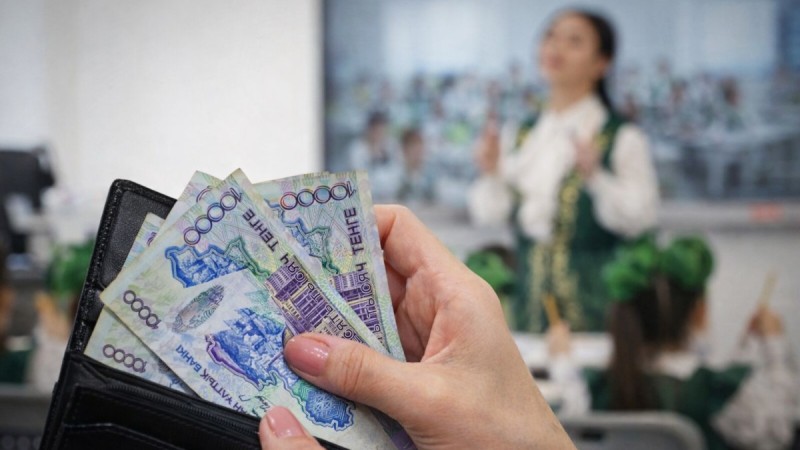 Қазақстанның 71% мұғалімі өз жалақысына көңілі толады