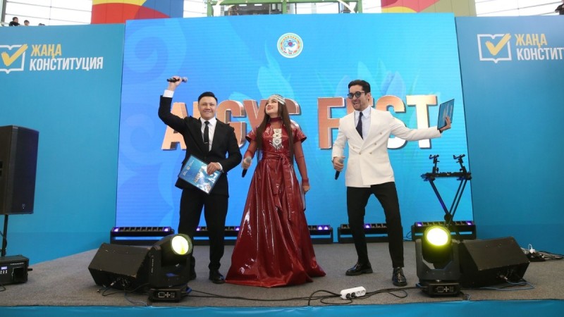 ALGYS FEST концерті аясында 5000-нан астам алматылық референдумды қолдады