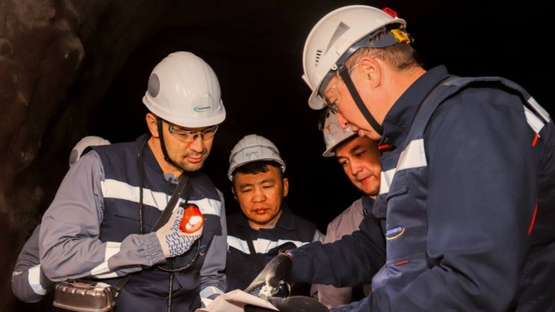 Руслан Өскенәлі Жезқазған өңіріндегі кәсіпорындарды аралады