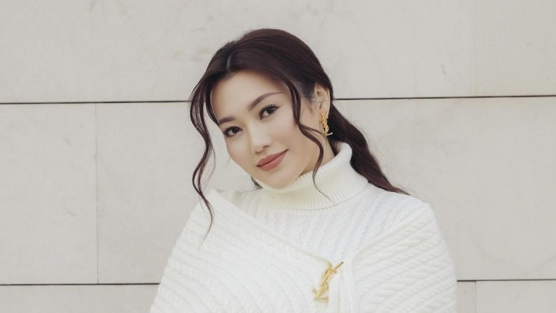 «Хаты жүрегіме батты»: Ерке Есмахан өзіне хат жазған келіншекке қымбат сыйлық жасамақ