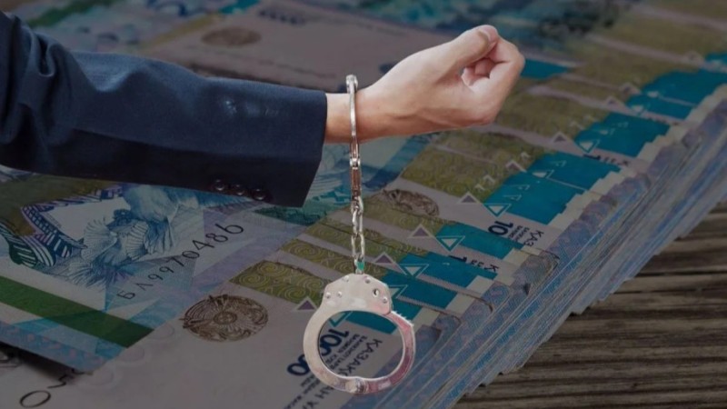 Ақтөбеде НЗМ-ға оқуға түсіруге уәде еткен мұғалім сотталды