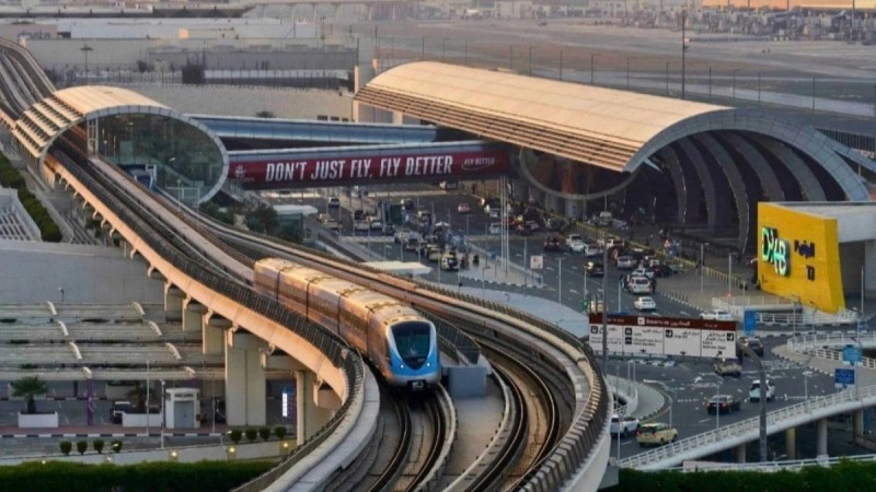 Дубай әуежайы маңына дрон құлап, шетелдік азаматтар жарақат алды