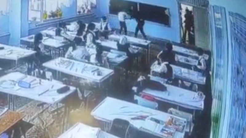 "Сабақ үстінде жанжал шықты": 10-сынып оқушысы 69 жастағы мұғалімге қол көтерген