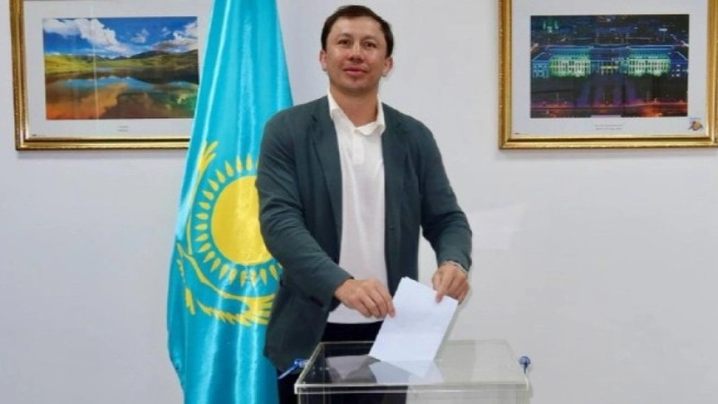 Референдум - 2026: Геннадий Головкин Таиландта дауыс берді