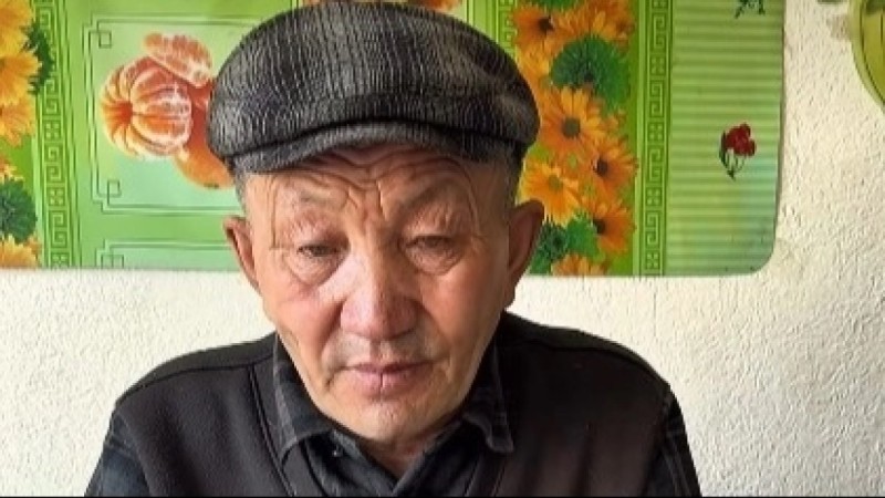 «Қылғындырып, қыста далада жалаңаяқ қалдырды»: ұлдарынан жәбір көрген әке көмек сұрайды