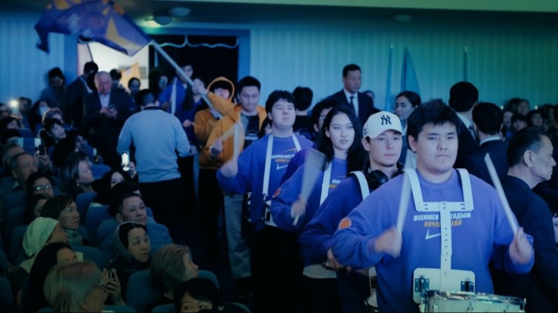 Жаңа адамдар: референдум қорытындылары елдің жаңа кезеңін айқындады