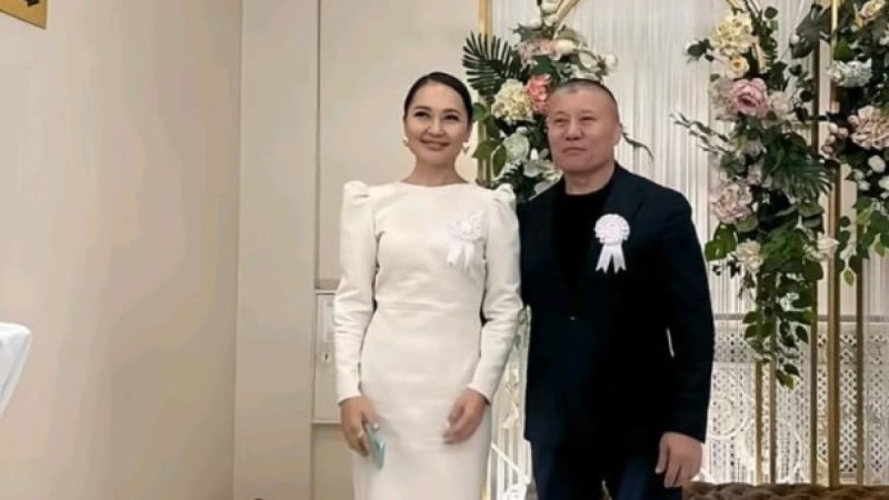 Баян Алагөзованың экс-күйеуі қайта үйленген бе?