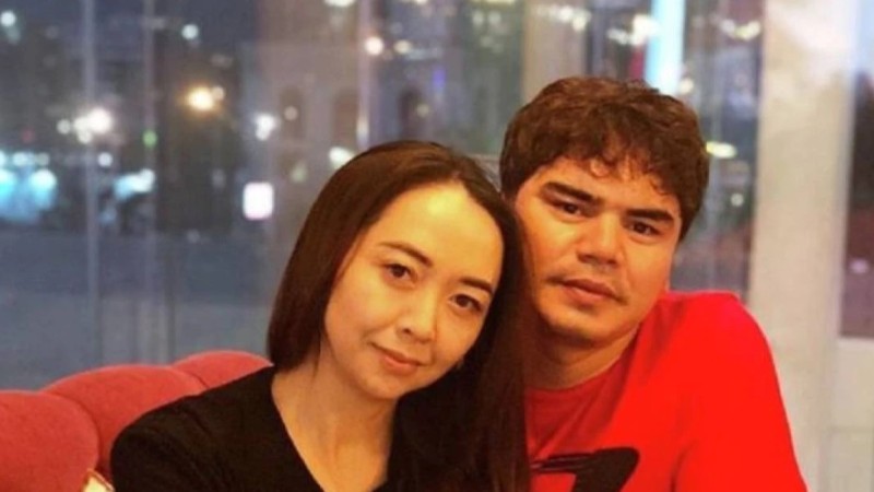 “Осындай да тілек бола ма?”: Кенжебектің жұбайы тойда айтқан тілек сынның астында қалды