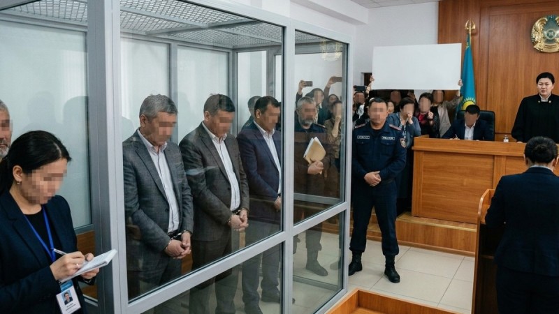 Ақтөбеде жатақхана арқылы ақша жымқырған депутаттар сотталды