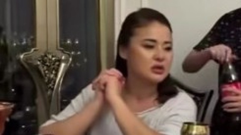 Мөлдір Мұқанованың отырысы жұрттың ашуын туғызды