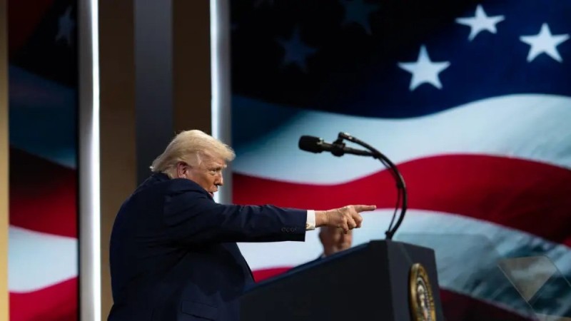 АҚШ Иранның мұнайына көз тікті: Трамп тосын мәлімдеме жасады