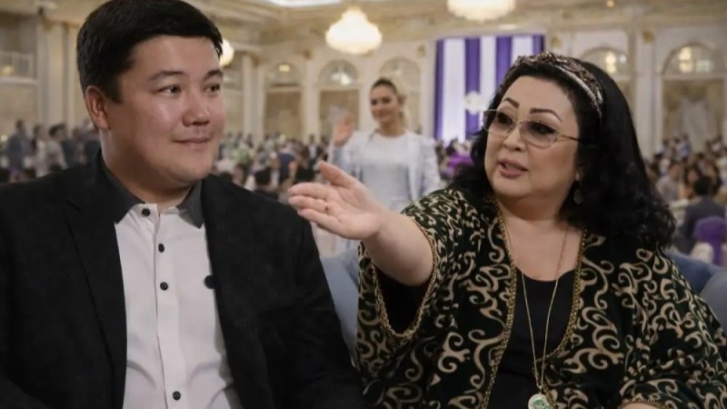 Мақпал Жүнісова Қабатовқа әзіл айтып, тойды ду күлкіге бөледі