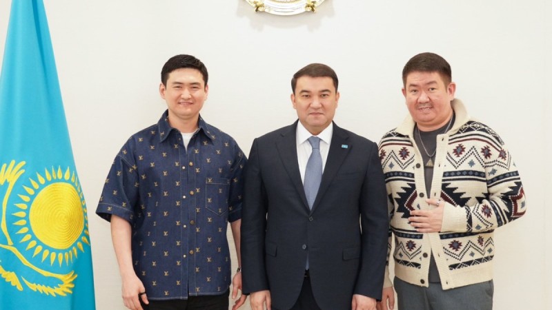 Түркістан облысының әкімі жұмыс барысымен Төреғали Төреәлімен кездесті