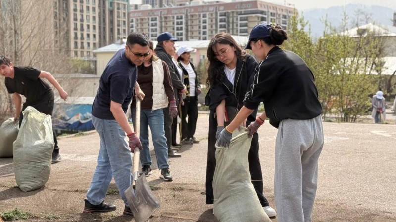 Алматыда мәдениет саласының өкілдері сенбілікке белсенді қатысты