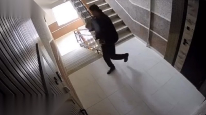 Көршілер бірнеше рет ескерткен: Ақтауда екі жасар бала көз жұмды