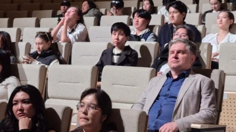 Астанада студенттерге киберқылмыс пен жат ағымдардан сақтану жолдары түсіндірілді