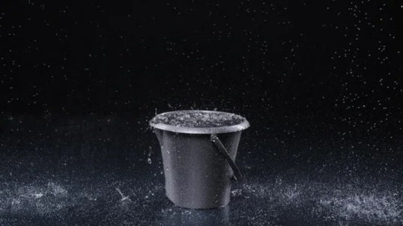 Анасы 6 жасар баласын шелектегі суға батырып өлтірді