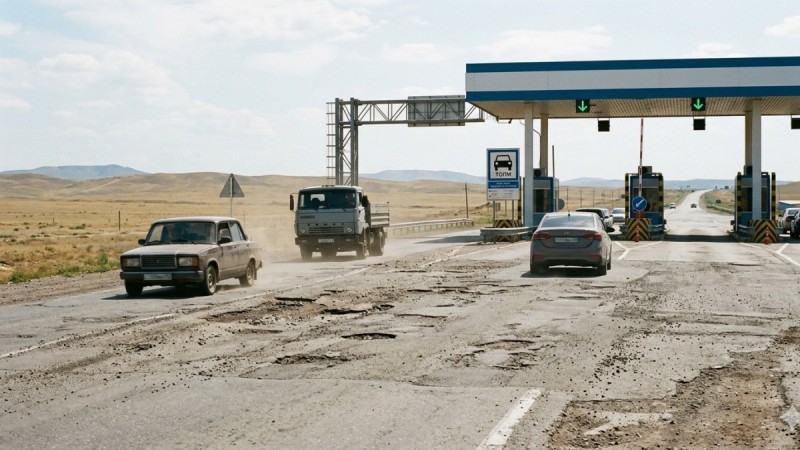 100 миллиардтың буы: «ҚазАвтоЖол» кімнің есебінен байып отыр?