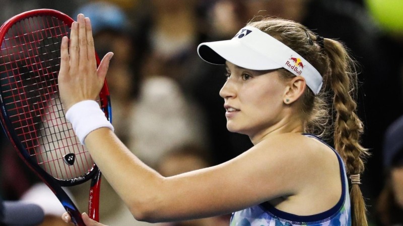 Рыбакина тағы да финалда: Штутгартта титулды қорғауға бір қадам қалды